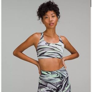 NWT Lululemon Energy bra